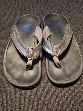 OluKai Grey Brown Leather-Trim Flip Flops